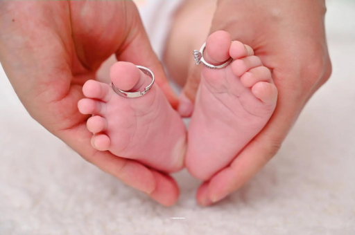 张掖怀孕肚子一边高一边低
